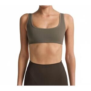 NEW NIKESKIMS ribbed seamless micro scoop bra in dune